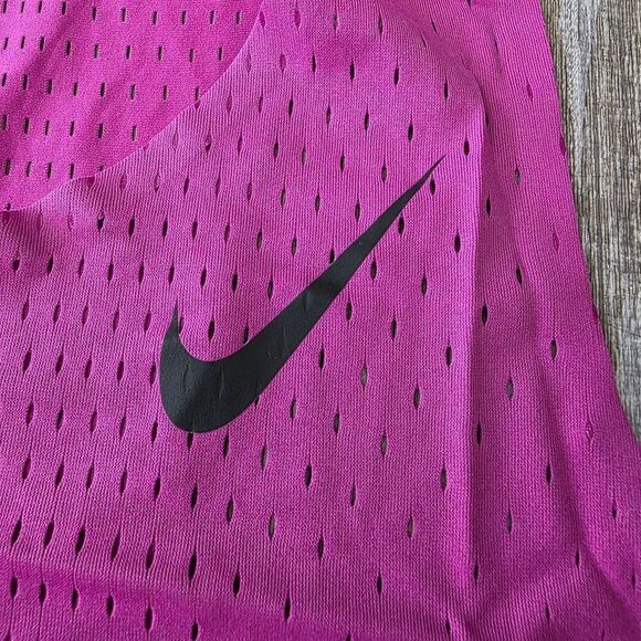 Nike Aeroswift Dri-Fit ADV Running Singlet Tank Top Hot Fuchsia M New FN4231-518 - Picture 2 of 9